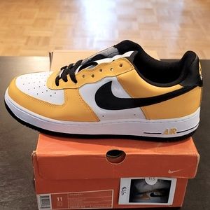 **NWT** AIR FORCE 1 LEBRON JAMES